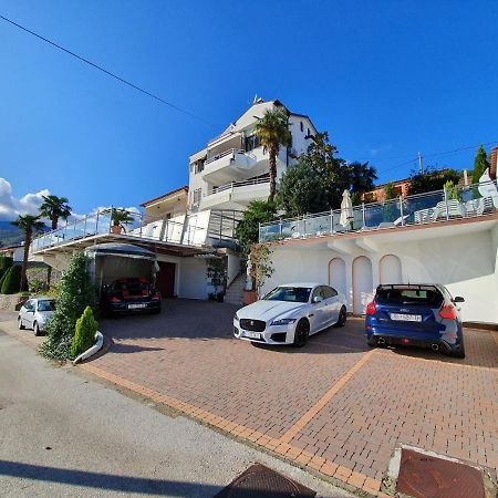 Villa Roses Apartments & Wellness Ичичи Экстерьер фото