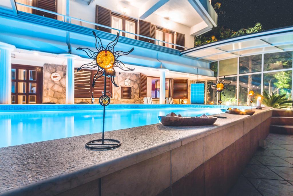 Villa Roses Apartments & Wellness Ичичи Экстерьер фото