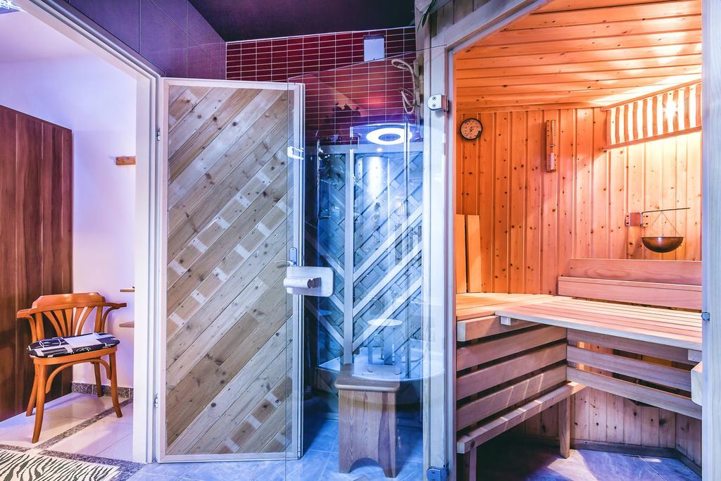 Villa Roses Apartments & Wellness Ичичи Экстерьер фото