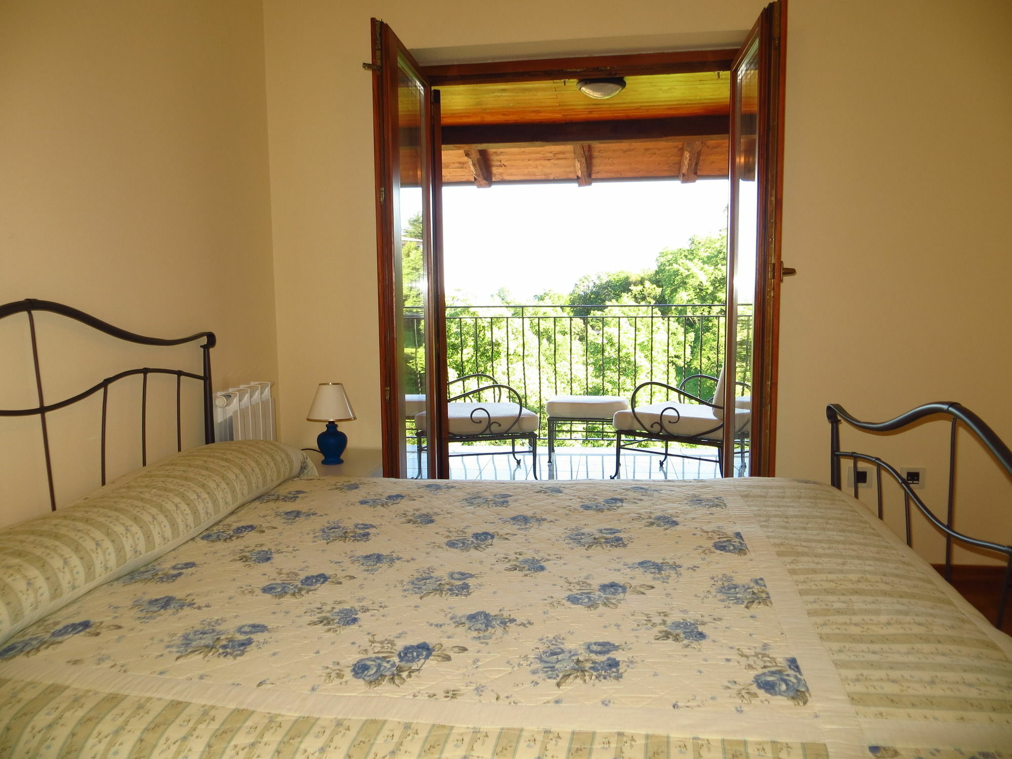Villa Roses Apartments & Wellness Ичичи Экстерьер фото